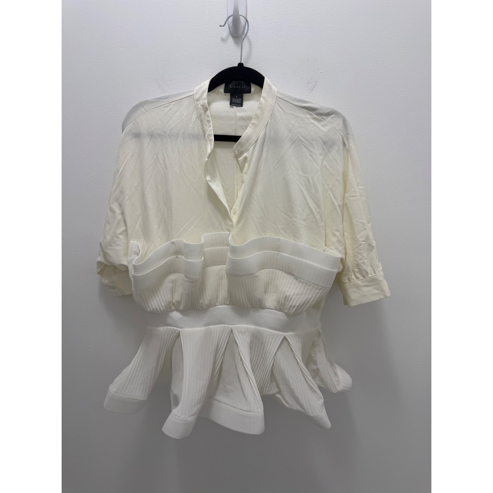 Gracia White Pleated Ruffle Peplum Blouse Short Sleeve Architectural Top Small